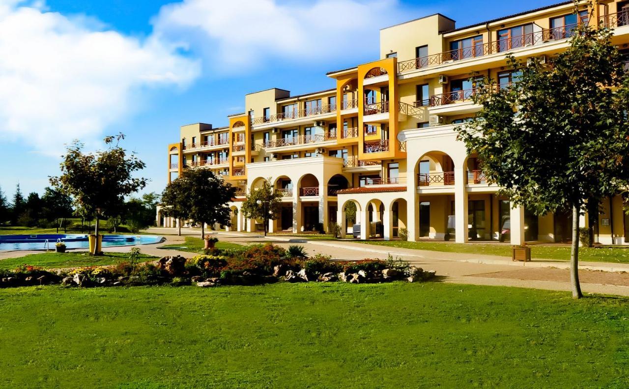 Lighthouse Golf Resort, 75 Mp2, With Balcony Balchik Ngoại thất bức ảnh